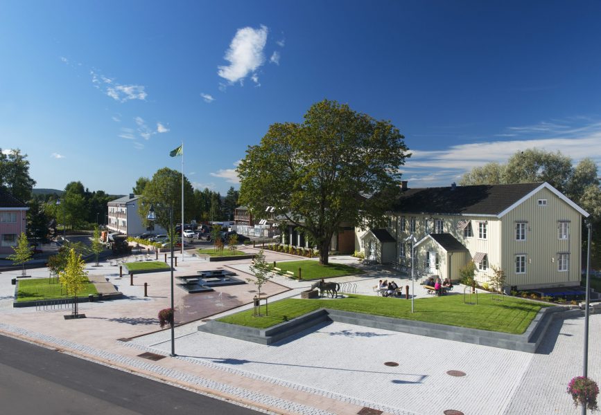 Bilde fra Landskaperiets prosjekt Rådhusparken i Årnes – trekanten